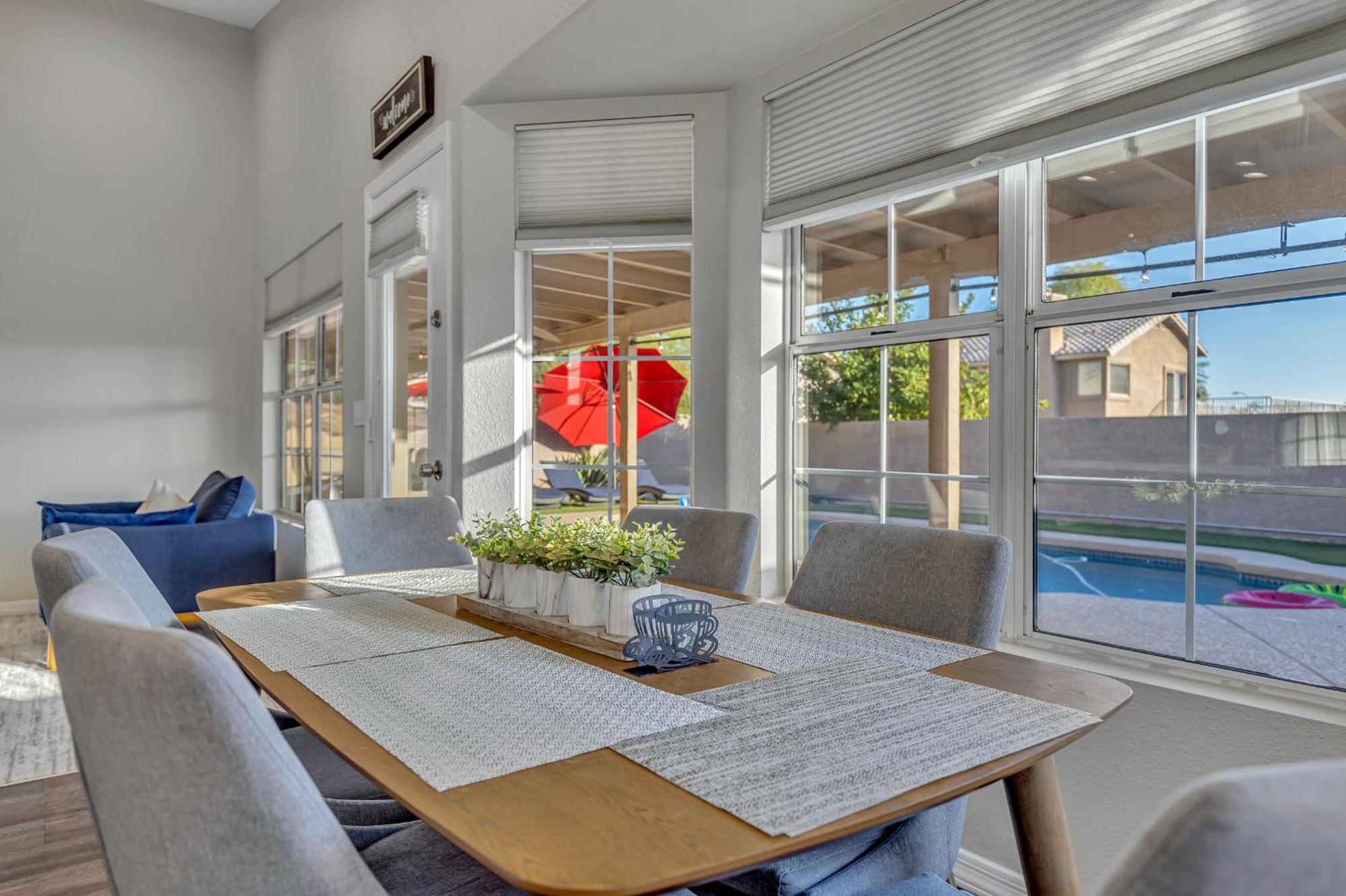 Luxe Phoenix Getaway Exterior photo